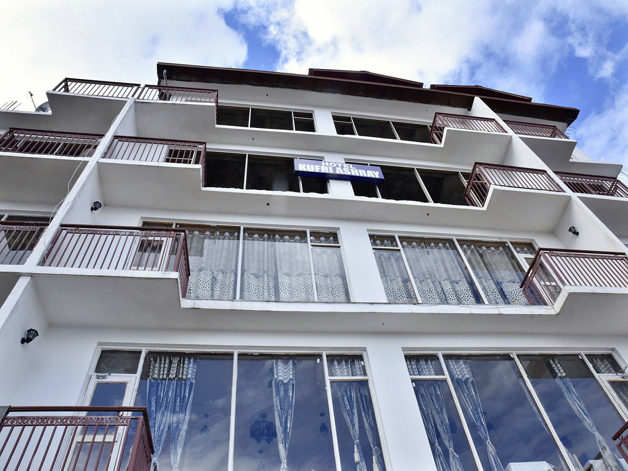 Oyo 10080 Hotel Kufri Ashray Σίμλα Εξωτερικό φωτογραφία